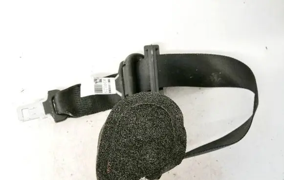 Middle seatbelt (rear)