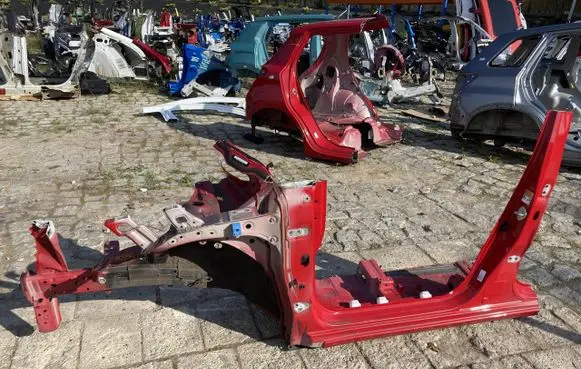 Suzuki Swift III Front quarter panel PK18531