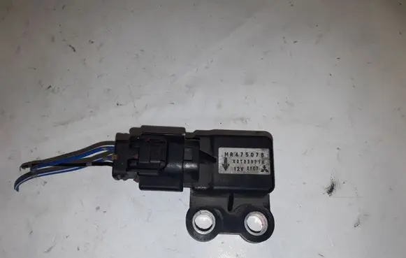 Mitsubishi Pajero Airbag deployment crash/impact sensor MR475078 X2T22371A