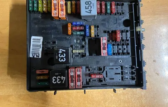 Seat Altea Fuse module 013949631C 1K0937124H 01394932