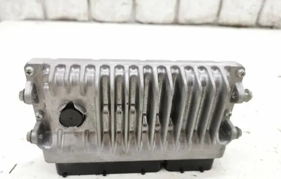 Toyota Yaris Engine control unit/module 896610DL00 MB2756005450