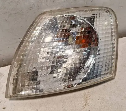 Volkswagen PASSAT B5 Front indicator light 084411516L