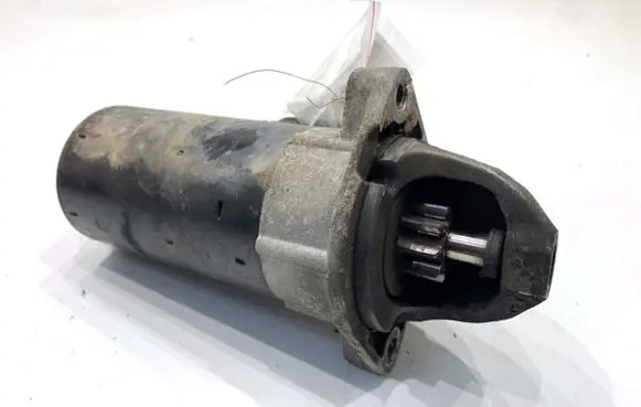BMW 3 E90 E91 Starter motor 7796892