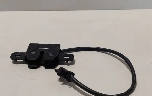 Volvo XC70 Engine bonnet/hood lock/catch 31425845 D15W132