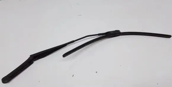 Volkswagen PASSAT B7 USA Windshield/front glass wiper blade 561955405