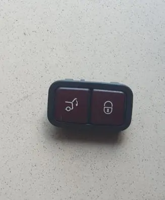 Mercedes-Benz GL X164 Tailgate/boot open switch button 2118219451 A2118219451