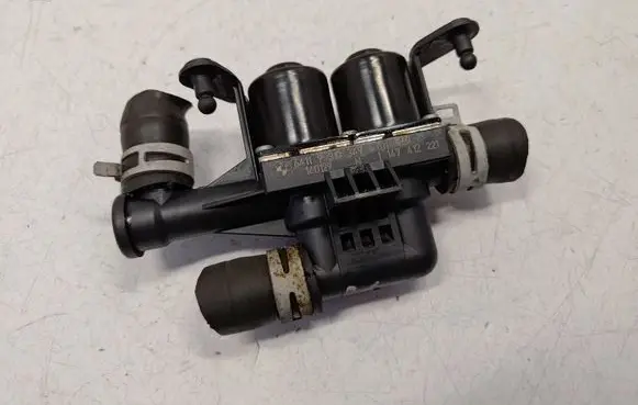 BMW 5 F10 F11 Coolant heater control valve 64219310349 64114271156 64539119164