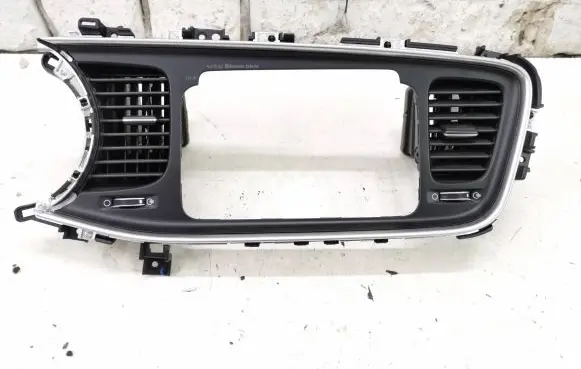 KIA Optima Radio/GPS head unit trim 847202TAA0 81217348