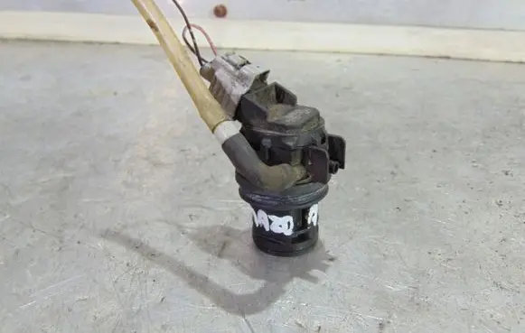 Mazda 5 Vacuum valve 8603109120
