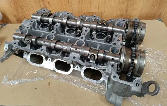 Mercedes-Benz GLC X253 C253 Engine head A2760162300 A2760503600