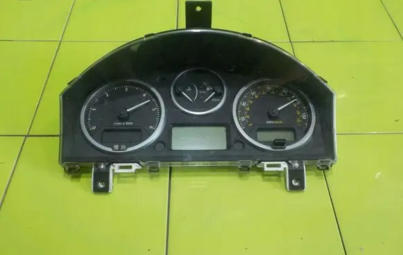 Land Rover Freelander 2 - LR2 Speedometer (instrument cluster) 6H5210849EE