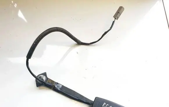 Mazda 3 II Front seatbelt buckle