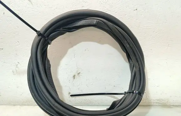 Volvo S60 Front door rubber seal 