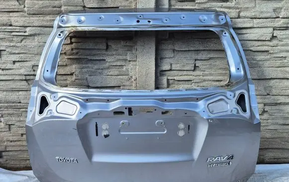 Toyota RAV 4 (XA40) Tailgate/trunk/boot lid 