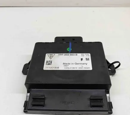 Volkswagen Touareg II Voltage converter/converter module 7PP959663B