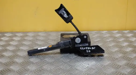 Chevrolet Silverado Front seatbelt 84937695 811831593 4611900000000L