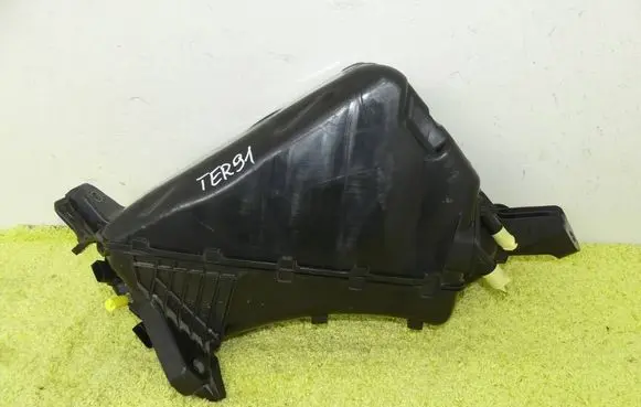 Volkswagen Caddy AdBlue liquid reservoir 5R3131877E 5Q0131969Q