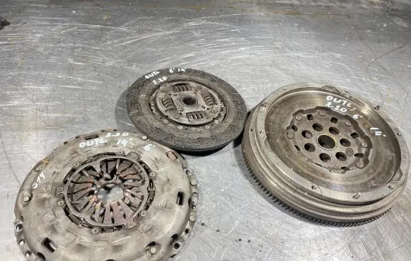 Mitsubishi Outlander Clutch set kit 415048910 F1715 68406