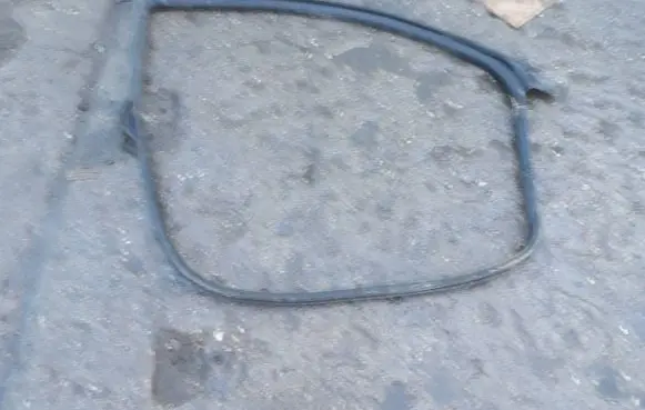 Tesla Model 3 Front door rubber seal 