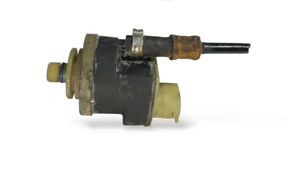 BMW 3 E90 E91 Fuel filter heater 7810134 13327810134