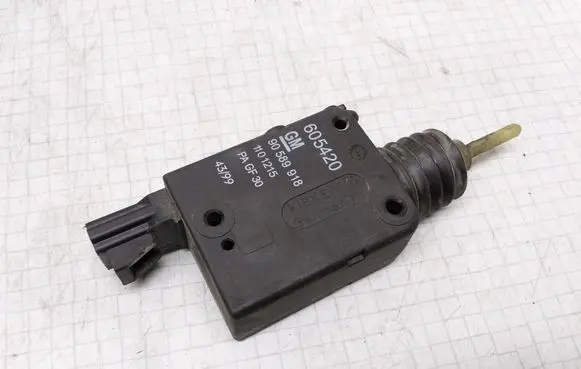 Opel Zafira A Central locking motor 605420 90589918 1101215