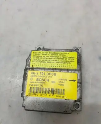 Mitsubishi Carisma Airbag control unit/module MR913791 0285001290 002800732
