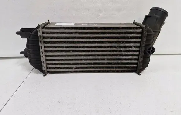 Citroen DS5 Intercooler radiator 9674720580