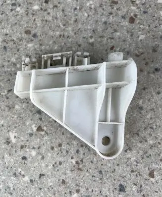 Toyota Corolla E160 E170 Rear bumper mounting bracket 5256302220