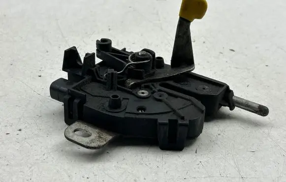 Ford Mondeo MK IV Engine bonnet/hood lock/catch 