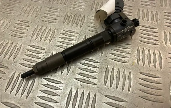 Volvo XC90 Fuel injector 31336769