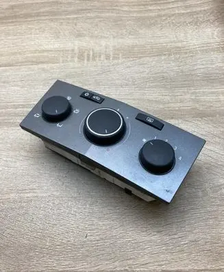 Opel Astra H Climate control unit 13201300