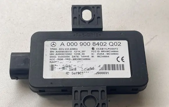 Mercedes-Benz E C207 W207 Tire pressure control unit A0009008402 A0009029310