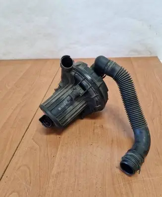 Audi A3 S3 8L Secondary air pump 06A959253B