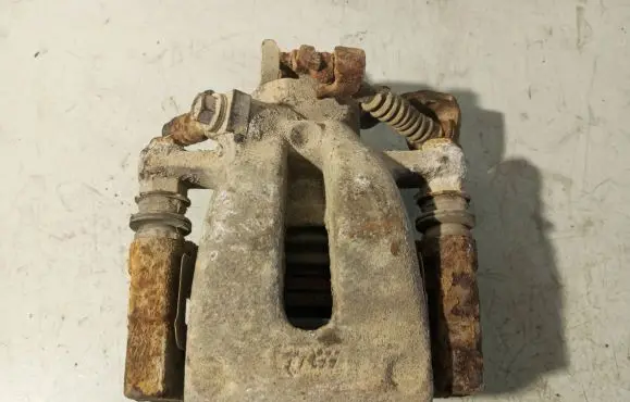 Opel Zafira B Rear brake caliper