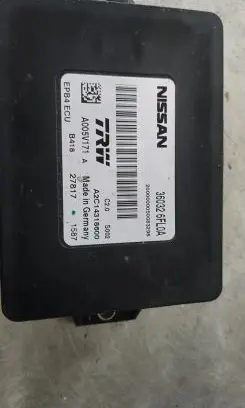Nissan Qashqai Rear brake EMF control unit/module 360326FL02 A2C14318600