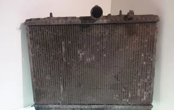 Peugeot 607 Coolant radiator