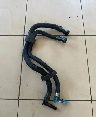 Fuel injector supply line/pipe