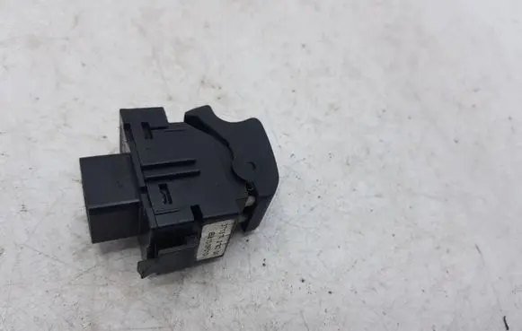 Toyota Corolla Verso AR10 Electric window control switch 37181A314C04 848100F010