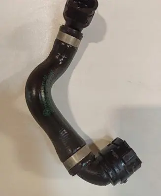 BMW 1 F20 F21 Engine coolant pipe/hose 8611277