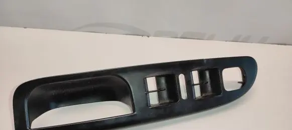 Volkswagen PASSAT B6 Front door window switch trim 3C1867171