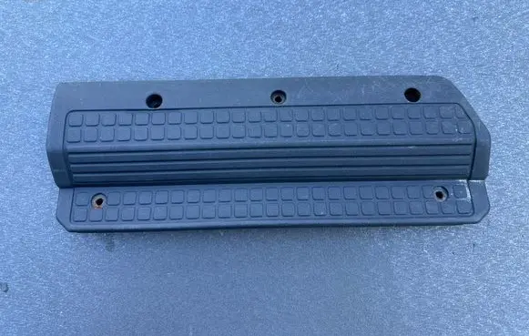 Nissan Patrol Y60 Rear sill trim cover 7695306J01
