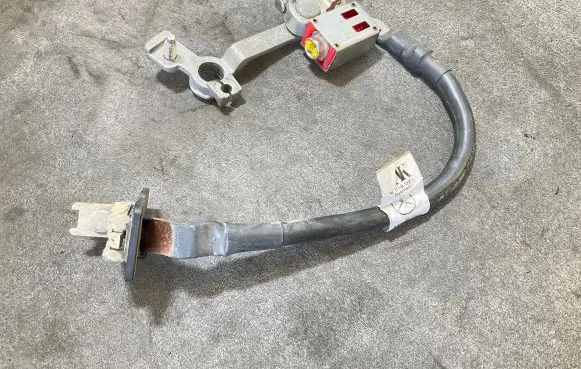 Mercedes-Benz Sprinter W906 Positive cable (battery) A906401066