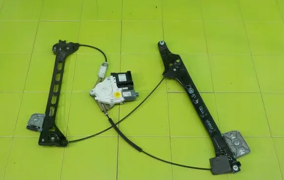 Audi TT TTS Mk2 Front door window regulator with motor 8J8959802C 17AB65