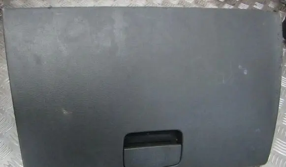SsangYong Musso Glove box