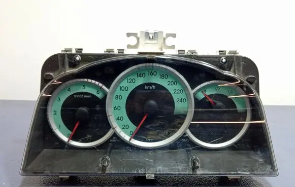 Toyota Corolla Verso E121 Speedometer (instrument cluster) 83800-0F090
