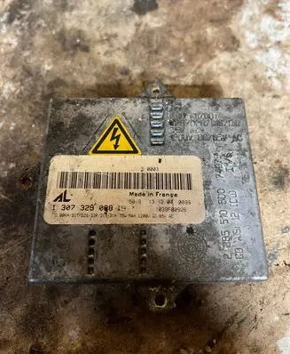 Mercedes-Benz C W203 Headlight ballast module Xenon 1307329088 1039S00926