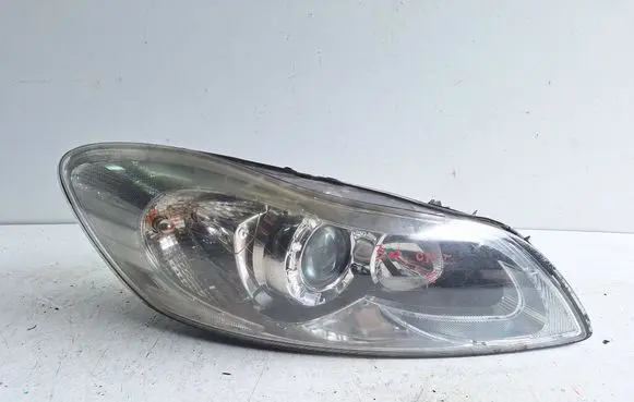 Volvo C30 Headlight/headlamp 31299821 0301255602 LE08C6184