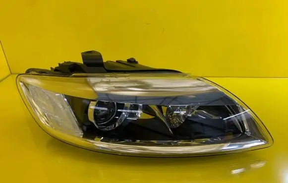 Audi Q7 4L Headlight/headlamp 4L0941030M