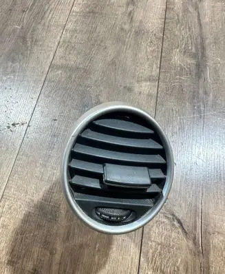 Mercedes-Benz ML W164 Dashboard side air vent grill/cover trim A1648301954