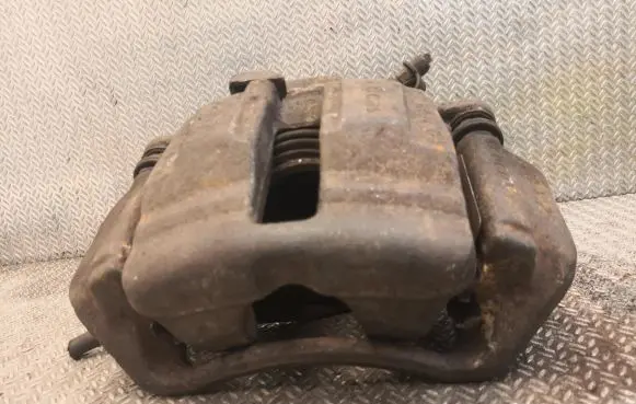 Mercedes-Benz C W203 Front brake caliper